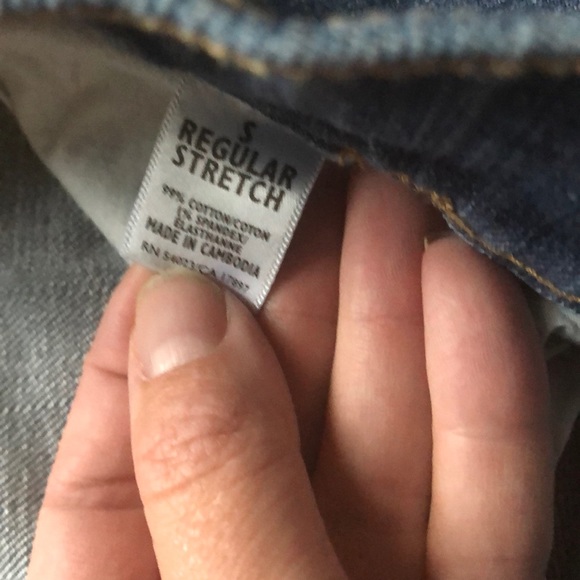 Old Navy Maternity Jeans - Picture 5 of 6